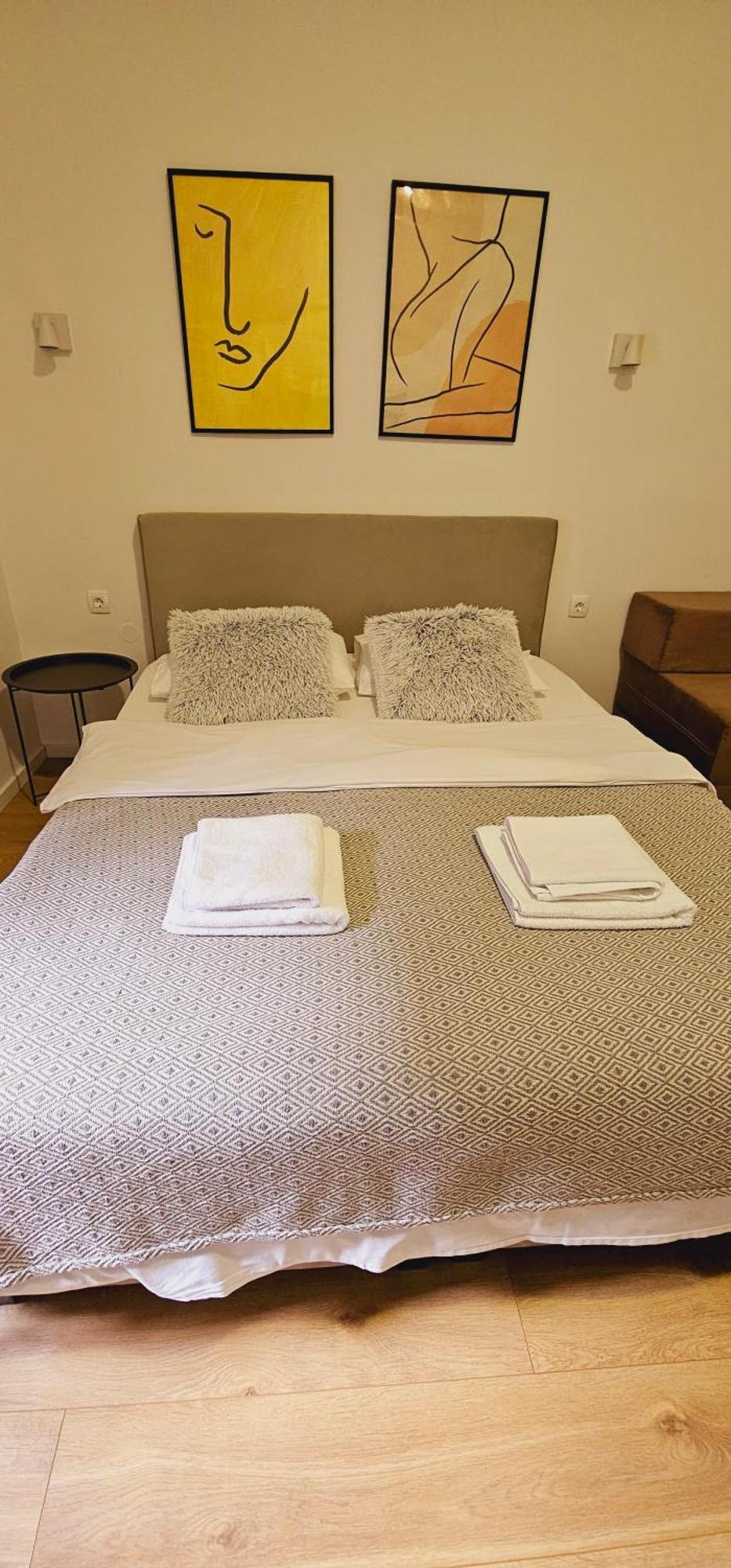 Noble Studio Apartments 萨格勒布 外观 照片